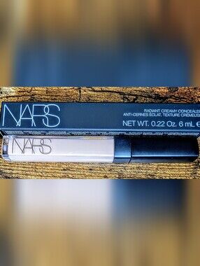 NARS COSMETICS Radiant Creamy Concealer in Vanilla - L2